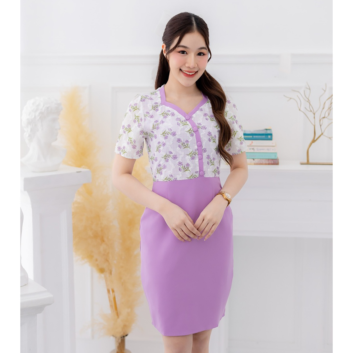 kudapy เดรสสั้นคอวีสีฟ้า,สีชมพู,สีม่วง เดรสสั้นพิลพ์ลายดอก ทรงเอ