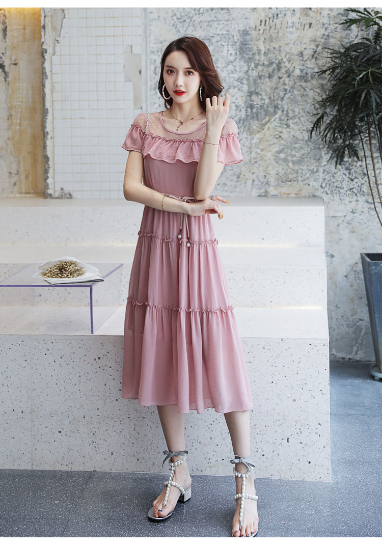 ชุดเดรสยาวคลุมเข่าสีชมพูกลีบบัว ผ้าชีฟองเนื้อดีแต่งระบายแขน ผ้าทิ้งตัวสวย ตัวเนื้อผ้ามีลายย่นในตัว XL 2Xl