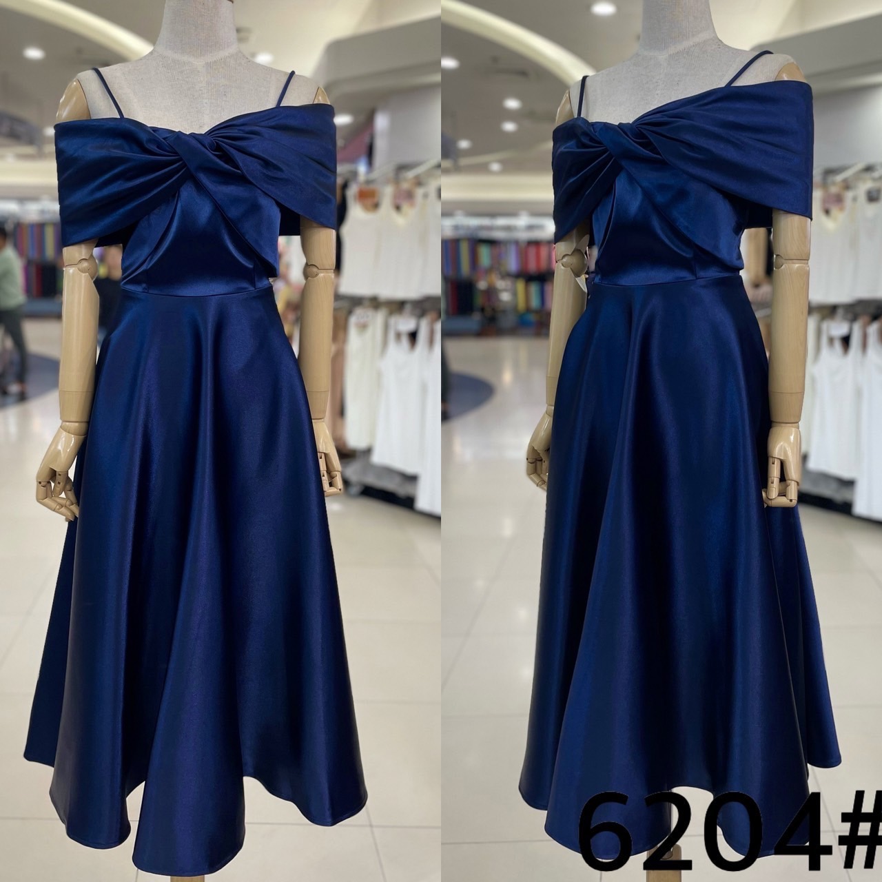 kudapy เดรสสั้นเปิดบ่า เนื้อผ้าดัชเชสอัดกาว ผ้าเงาสวย อยู่ทรง ทวิชช่วงอก มีสายคาดบ่าให้ คัตติ้งเริศแบบอลัง กระโปรงทรงบาน ความยาวครึ่งเข้ง