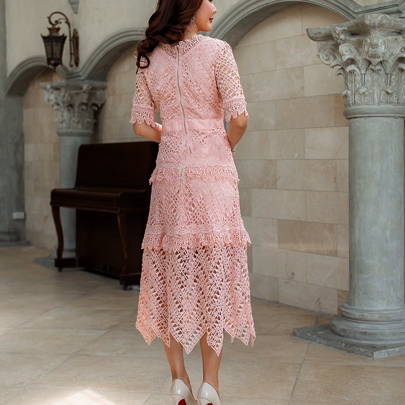 kudapy ชุดเดรสยาว ผ้าลูกไม้ สีชมพู/สีน้ำเงิน แขนสั้น คอวี กระโปรงทรงเอบานโชว์ลายลูกไม้