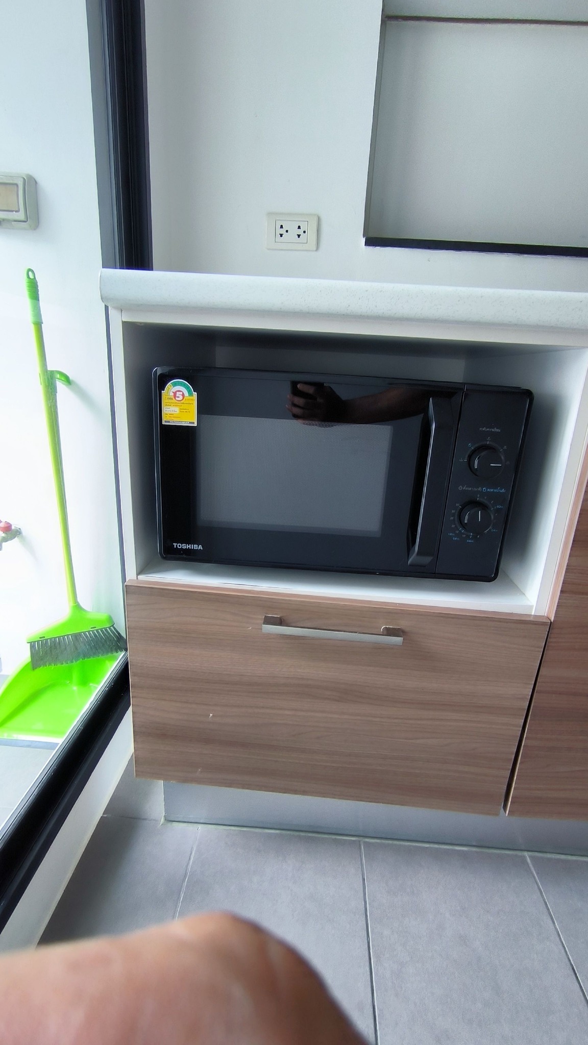 ให้เช่าห้องแบบ Studio 1ห้องน้ำ 1ครัวแยก โซนพื้นที่ MRT เตาปูน บางโพ คอนโด เดอะ ทรี อินเตอร์เชนจ์ (The Tree Interchange) ขนาดห้อง 23 ตรม. ชั้น 11 ตึก A