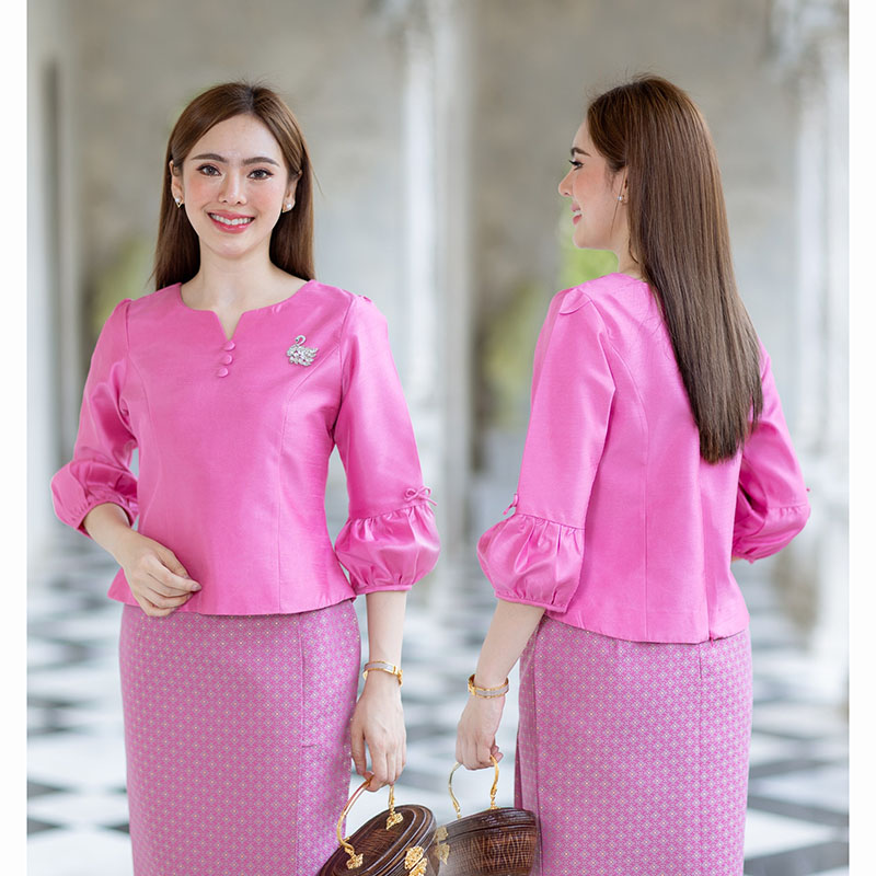 kudapy เสื้อสีขาว/สีชมพู/สีแดงเลือดหมู/สีน้ำตาล เนื้อผ้าทอ เนื้อเบาสบาย ใส่สบายผิว มีลายเส้นในตัว ใส่คู่กับ ผ้าไทยลายแพรวา หรือ ผ้าลายกวินตาทอสอดดิ้นหรูหรา