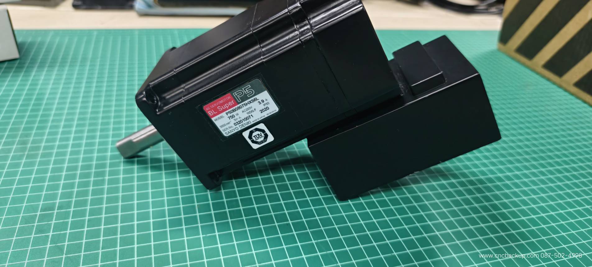 SANYO DENKI P50B08075HXS6L SERVO MOTOR