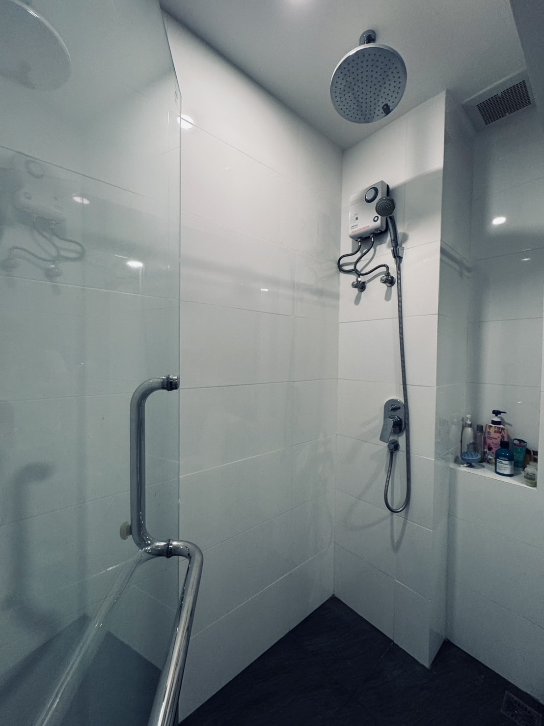 ให้เช่า (ไนท์บริดจ์ สเปซ รัชโยธิน) High Rise โซนพื้นที่ BTS พหลโยธิน 24 ห้องแบบ Duplex2ชั้น 25 1 ห้องนอน 1ห้องน้ำ