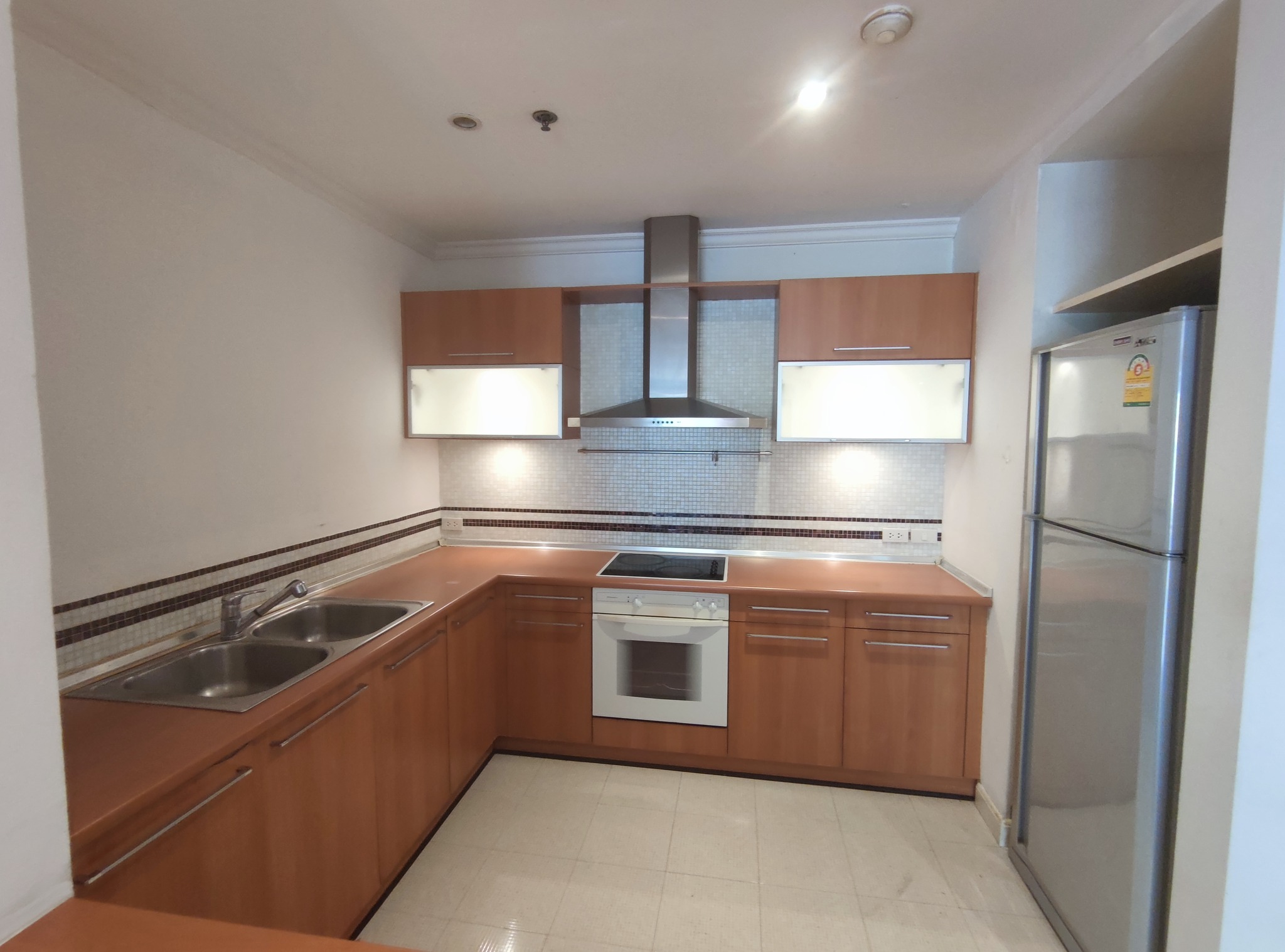 ให้เช่าคอนโด Liberty Park 2 (ลิเบอร์ตี้ พาร์ค 2) โซนพื้นที่ สุขุมวิท11 BTS นานา ห้องแบบ 2ห้องนอน / 2ห้องน้ำ ขนาดห้อง 108 ตรม. ชั้น 7