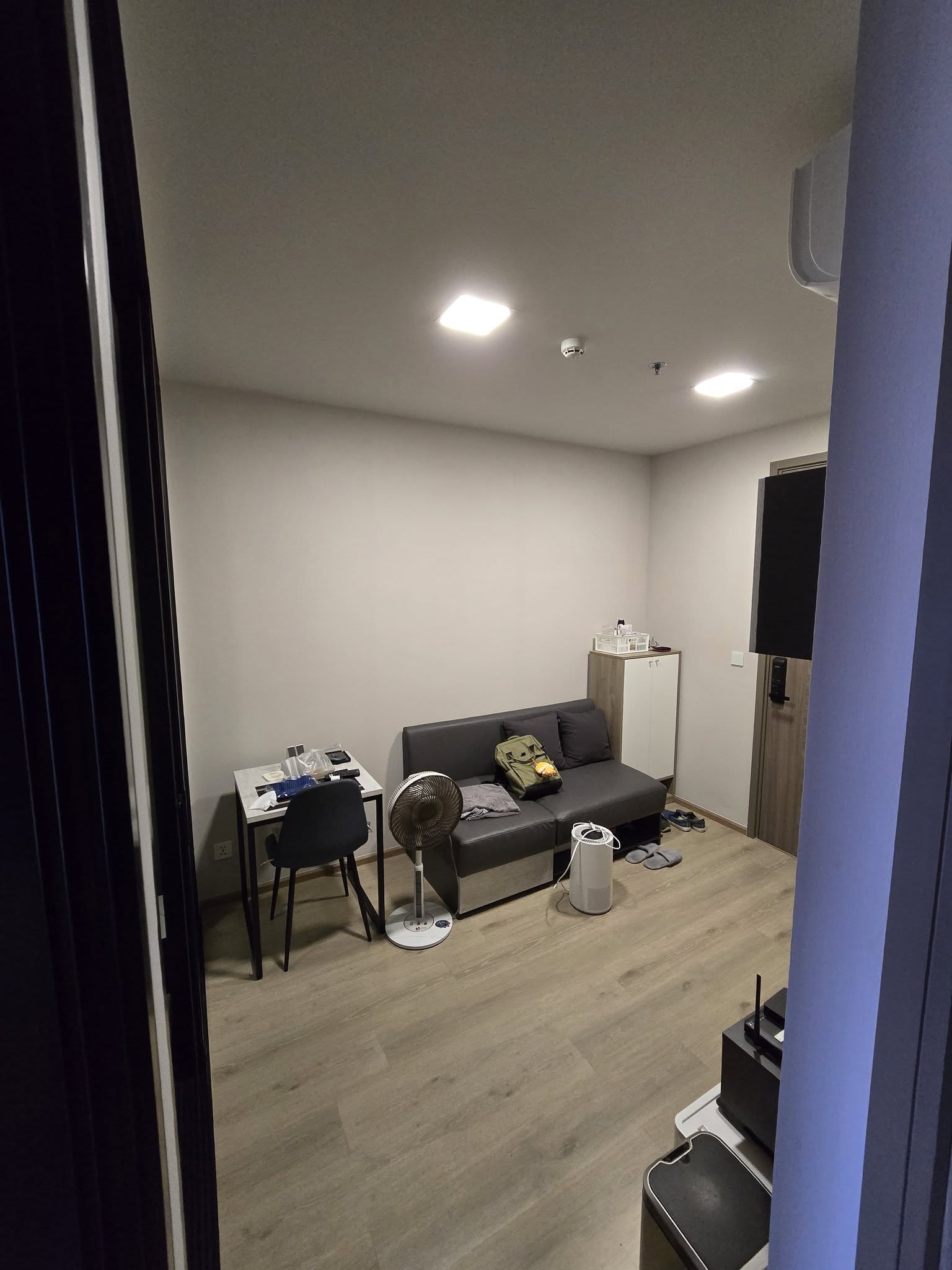 ให้เช่าคอนโด The Privacy Taopoon Interchange (เดอะ ไพรเวซี่ เตาปูน อินเตอร์เชนจ์) โซนพื้นที่ MRT เตาปูน ห้องแบบ 1ห้องนอน / 1ห้องน้ำ / โซนครัวปิด ขนาดห้อง 27 ตรม. ชั้น 27