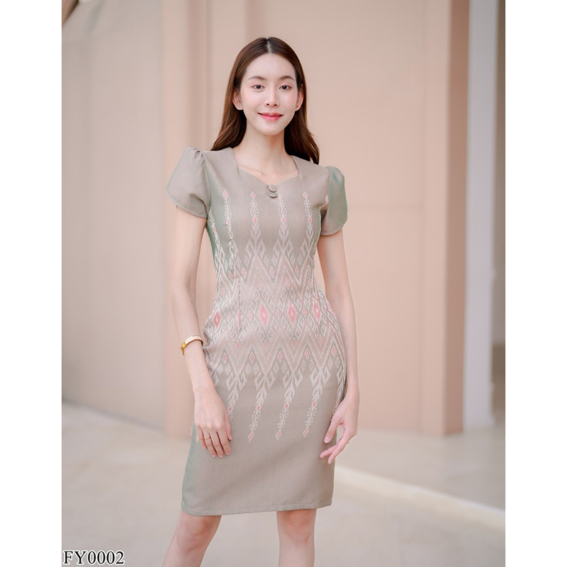 kudapy เดรสสั้นสีฟ้า/สีเขียว/สีชมพู ผ้าทอลายสวยๆ คอหัวใจ แขนกลีบบัว แต่งกระดุมปั๊มทรงสอบ สวยปังสุดๆ