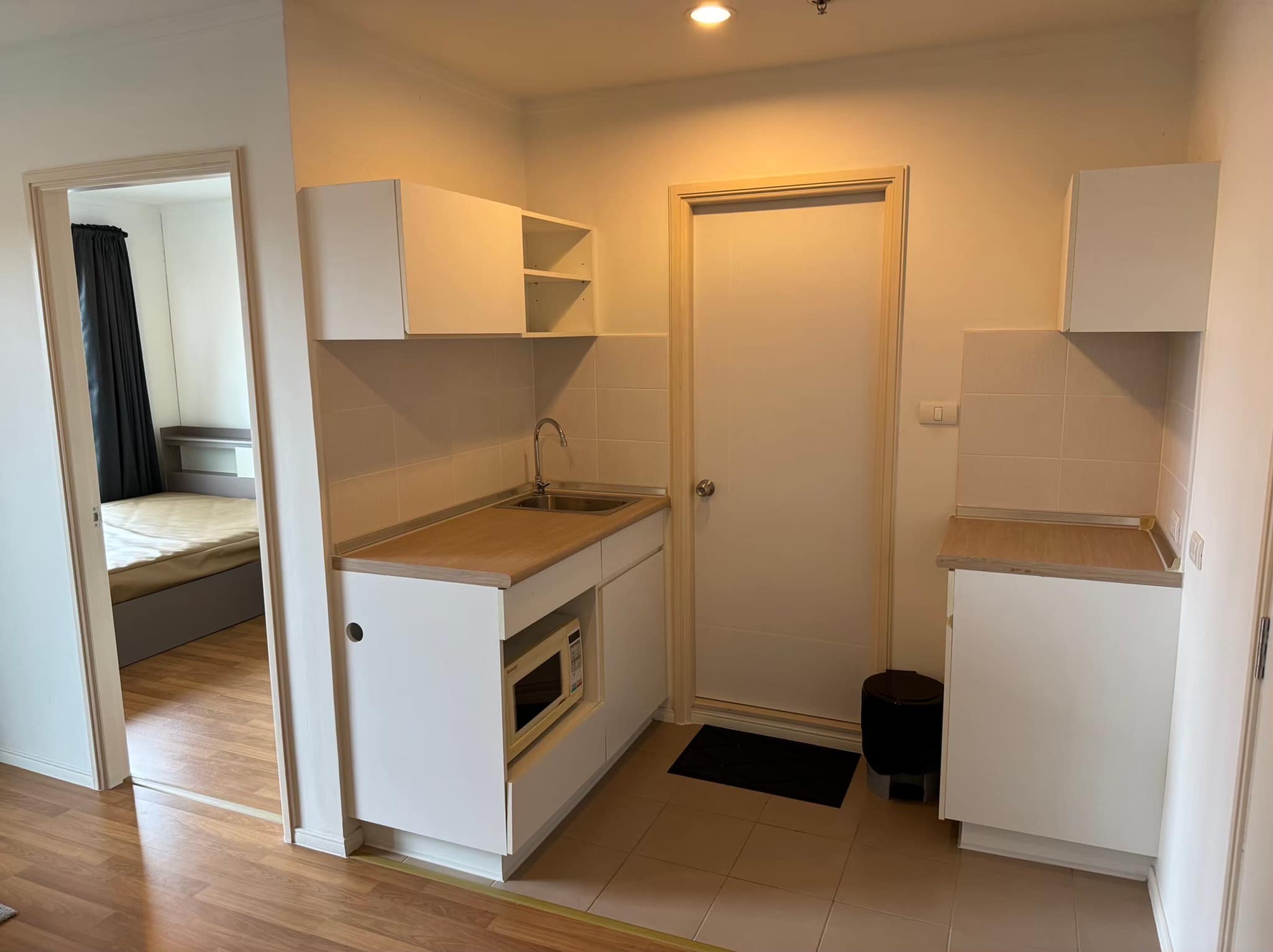 สนใจชมห้องติดต่อได้เลย Line ID: Smile-easy ขายคอนโด Lumpini Park Rama 9 - Ratchada (ลุมพินี พาร์ค พระราม 9 – รัชดา) - ห้องใหม่ 1ห้องนอน 1ห้องน้ำ 1ห้องนั่งเล่น - ใกล้ MRT พระราม 9 - ขนาดห้อง 30.08 ตรม. ชั้น 19 ตึก A