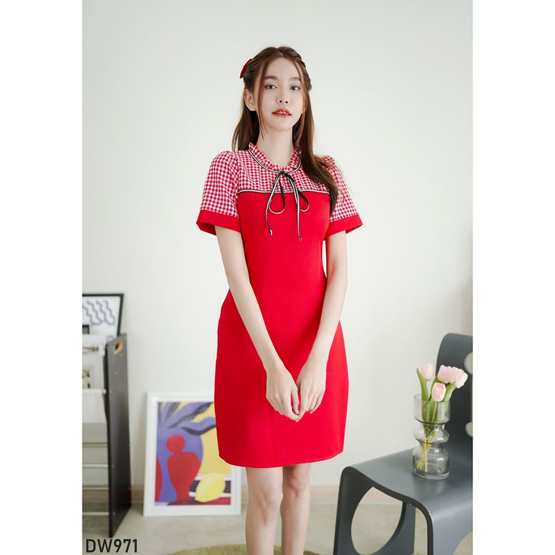 kudapy เดรสสั้นสีแดง/สีชมพู/สีดำ สก็อตผูกโบว์ สวยดูดีใส่สบาย