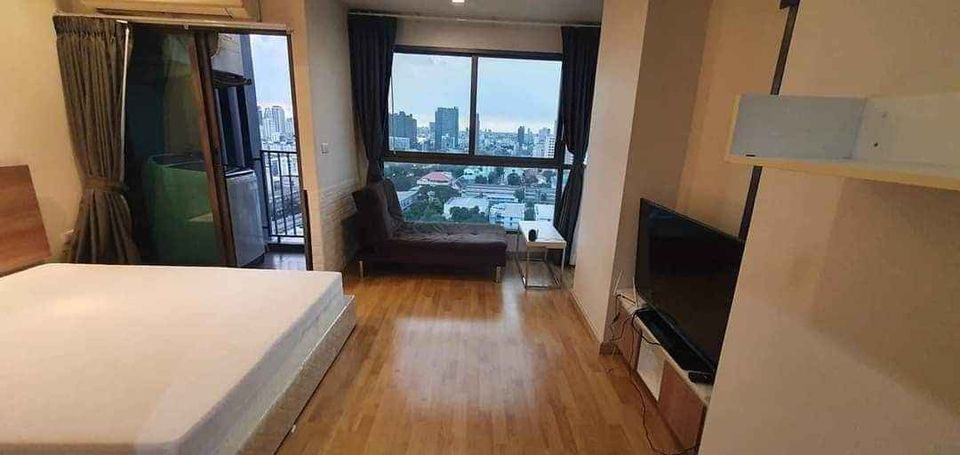ปล่อยเช่าคอนโด Casa Condo Asoke - Dindaeng (คาซ่า คอนโด อโศก - ดินแดง) - มีเครื่องซักผ้าเฟอร์ครบใกล้ โรงเรียนแม่พระฟาติมา - การเดินทาง: MRT พระราม 9