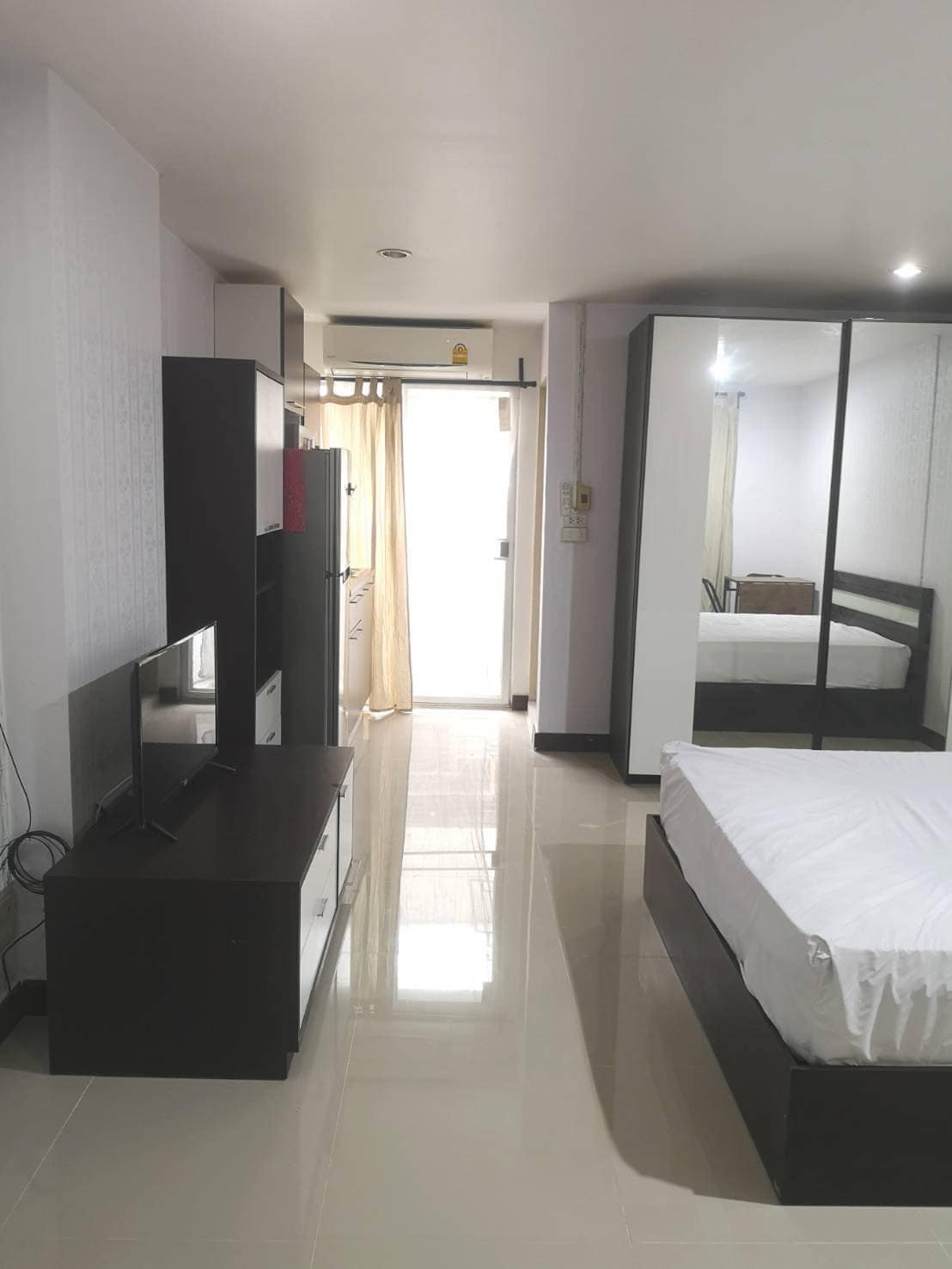 ปล่อยเช่าคอนโด Baan Kluai Nam Thai (บ้านกล้วยน้ำไท) ติดถนนพระราม4 - Studio 1ห้องน้ำ - ใกล้ BTS เอกมัย / เกทเวย์ เอกมัย - ขนาดห้อง 25 ตรม. ชั้น 4