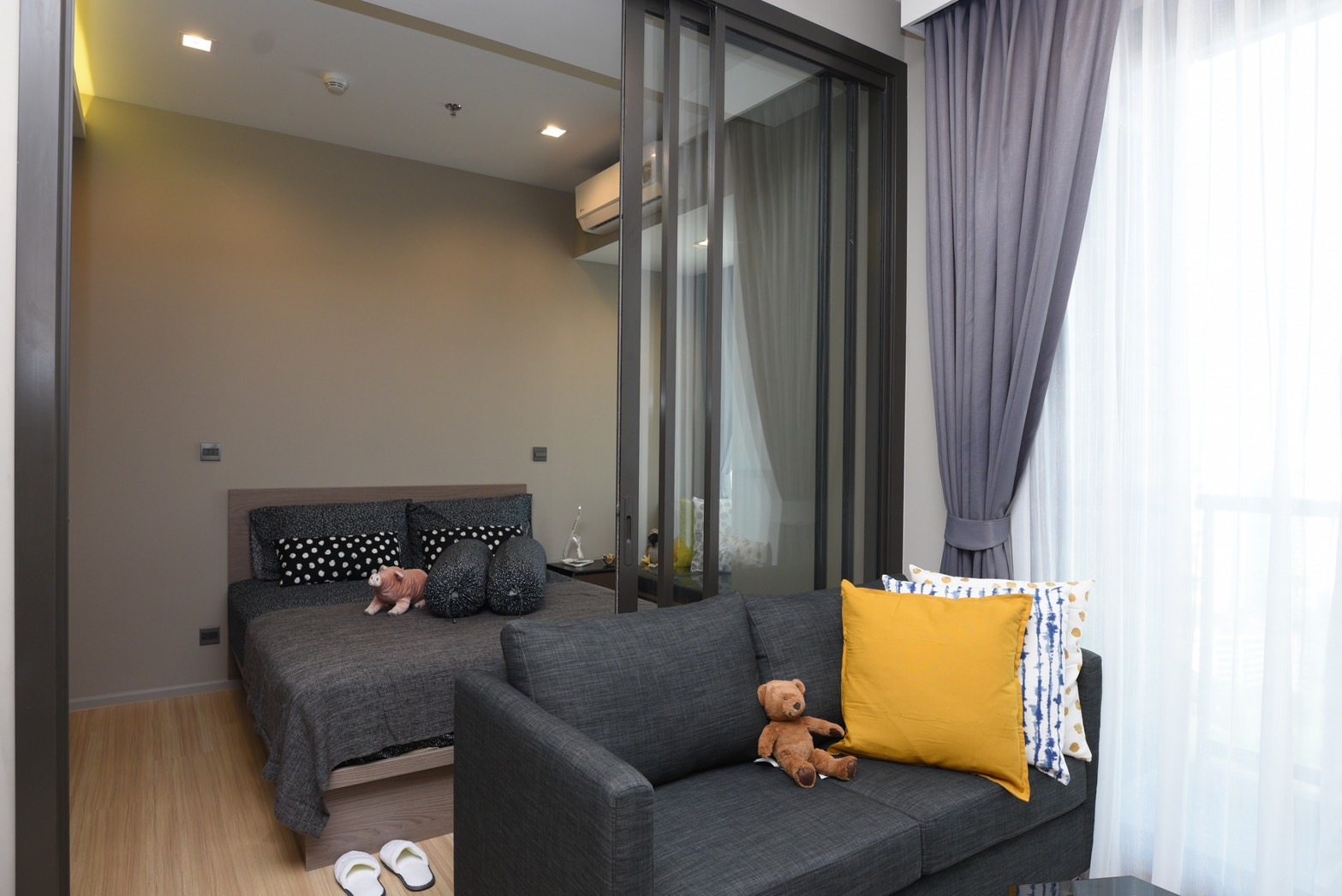 คนรักสัตว์ ต้องที่นี้เลย M Jatujak (เอ็ม จตุจักร)ให้เช่าห้องน่าอยู่มาแต่ตัวได้เลย สอบถามแอด Line ID : Smile-easy