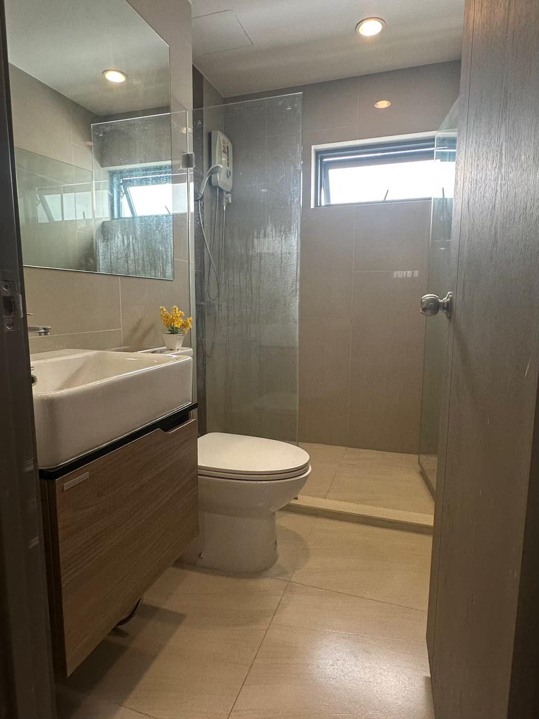 สนใจชมห้องติดต่อได้เลย Line ID: Smile-easy ปล่อยเช่าคอนโด ไอดีโอ ท่าพระ อินเตอร์เชนจ์ (Ideo Thaphra Interchange) - 1ห้องนอน 1ห้องน้ำ 1ห้องครัว - ใกล้ MRT ท่าพระ - ขนาดห้อง 28 ตรม. ชั้น 11