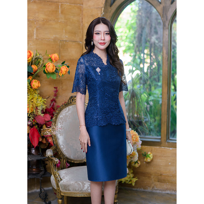 kudapyเดรสสั้นสีชมพูอ่อน/สีกรม ผ้าไหมลูกไม้ปักเงา ช่วงแขน คอเสือ ชายเสื้อ ใช้เชิงผ้าเล่นลายสวยทั้งหมด งานดีไซน์ใส่ง่ายออกงานสวยแนวสวยสุภาพ