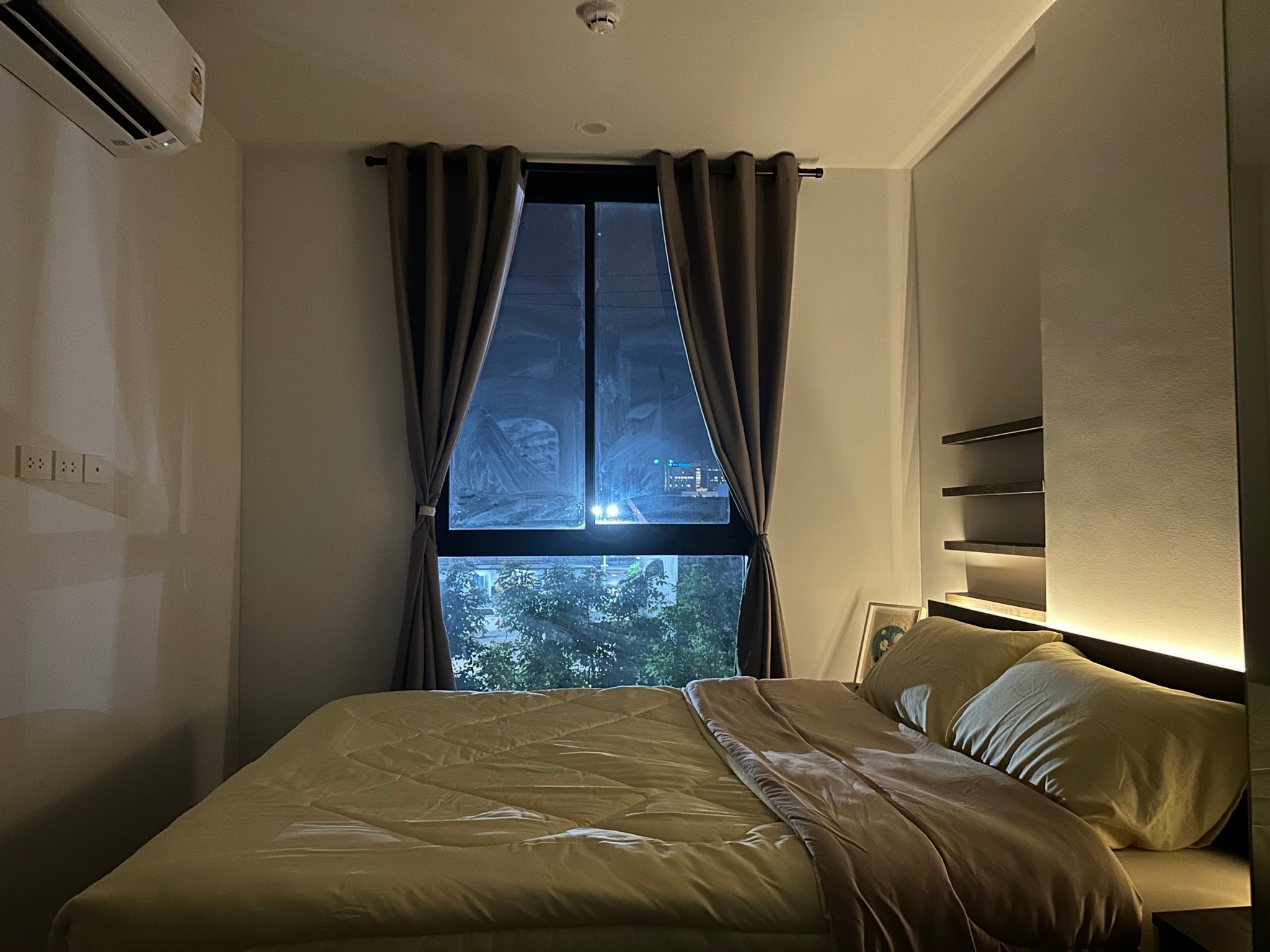 ปล่อยเช่าคอนโด Nue Cross Khu Khot Station (นิว ครอส คูคต สเตชัน) - ใกล้ BTS คูคต - 1ห้องนอน 1ห้องน้ำ 1ห้องนั่งเล่น - ขนาดห้อง 27 ตรม.