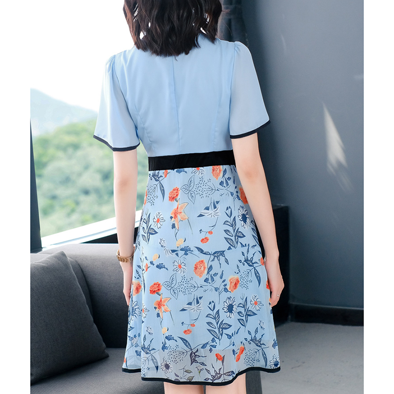 kudapy ชุดเดรสสั้นสีฟ้า แต่งผ้าลูกไม้ลายสวยดูดีผ้านุ้มใส่สบายตัว