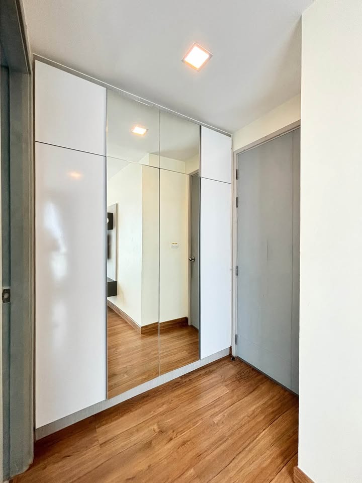 คอนโด Thru Thonglor (ทรู ทองหล่อ) High Rise โซนพื้นที่ ถนนเพชรบุรี MRTเพชรบุรี BTSทองหล่อ ให้เช่าห้องแบบ 2ห้องนอน 2ห้องน้ำ ขนาดห้อง 62 ตรม. ชั้น 24