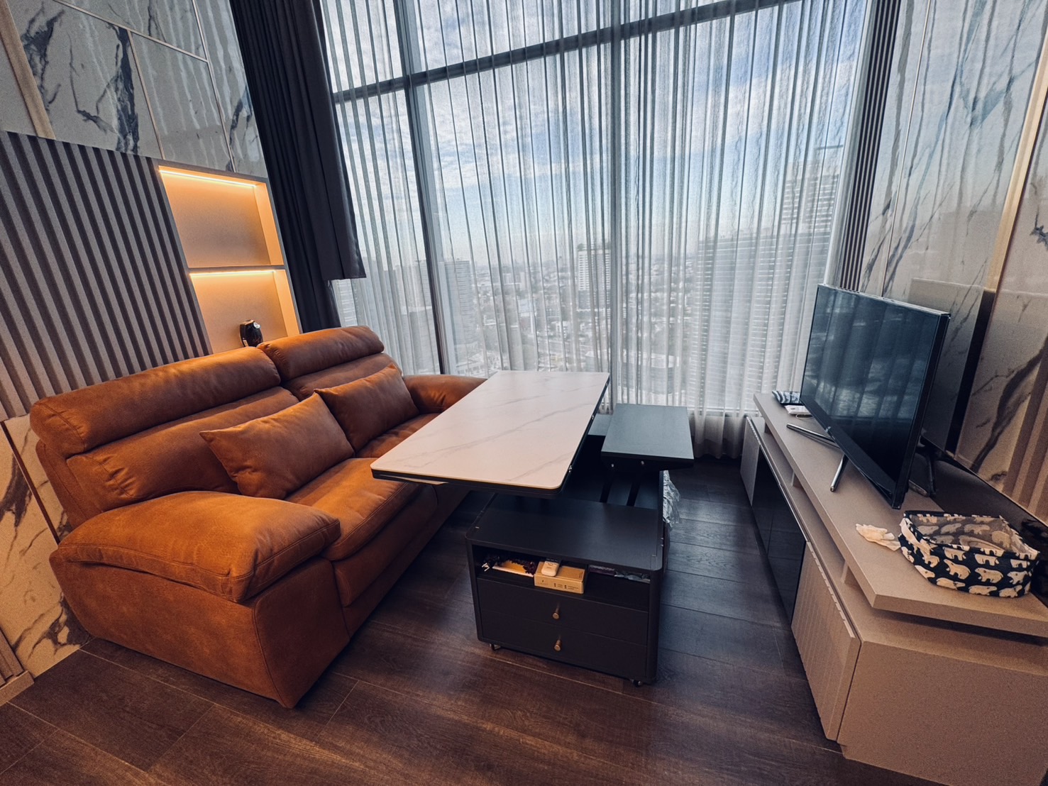 ให้เช่า (ไนท์บริดจ์ สเปซ รัชโยธิน) High Rise โซนพื้นที่ BTS พหลโยธิน 24 ห้องแบบ Duplex2ชั้น 25 1 ห้องนอน 1ห้องน้ำ