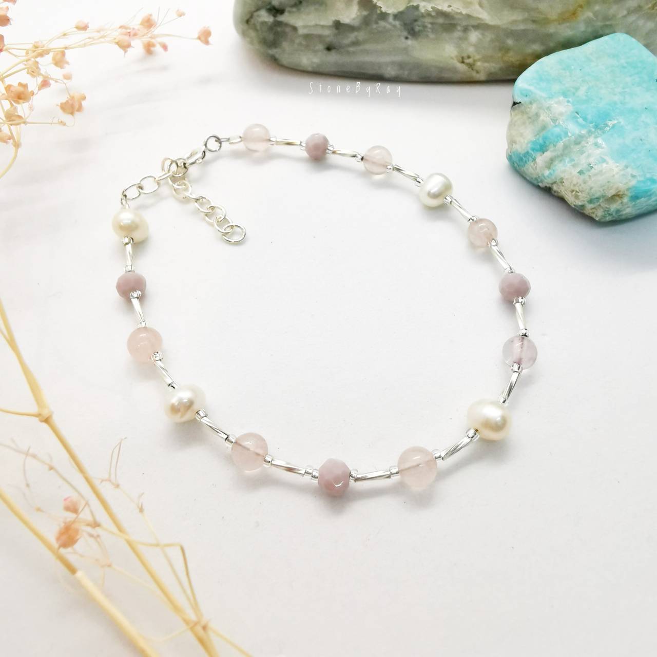 สร้อยข้อมือเงินหินโรสควอตซ์กับมุกแท้ Rose Quartz+Pearl