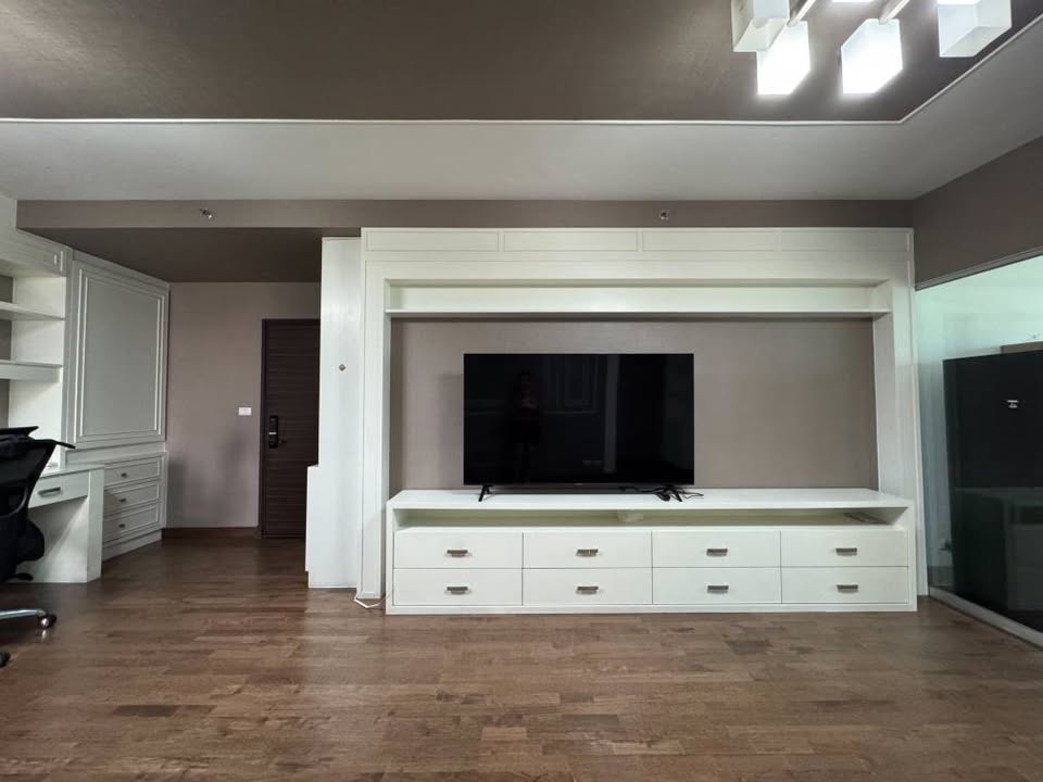 ให้เช่าห้องแบบ 2ห้องนอน 1ห้องน้ำ โซนพื้นที่ เพชรบุรีตัดใหม่ อยู่ระหว่าง เอกมัย- ทองหล่อ คอนโด Supalai Park Ekkamai-Thonglor (ศุภาลัยปาร์ค เอกมัย-ทองหล่อ) ขนาดห้อง 82 ตรม. ชั้น 19 ที่จดรถ2คัน