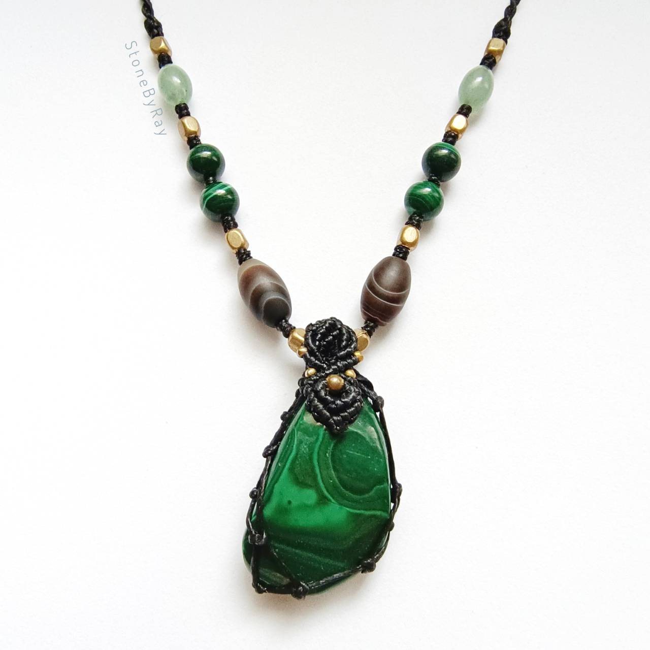 สร้อยคอเชือกถักจี้หินมาลาไคต์ Malachite
