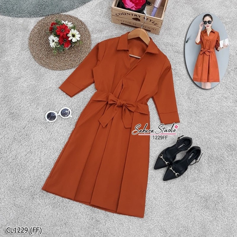 kudapy เดรสสั้นผ้าซาร่าสีพื้นปกเชิ้ต แขนศอก เอวไม่สมม๊อค มีเชือกผูกโบว์เข้ารูปสวยงาน