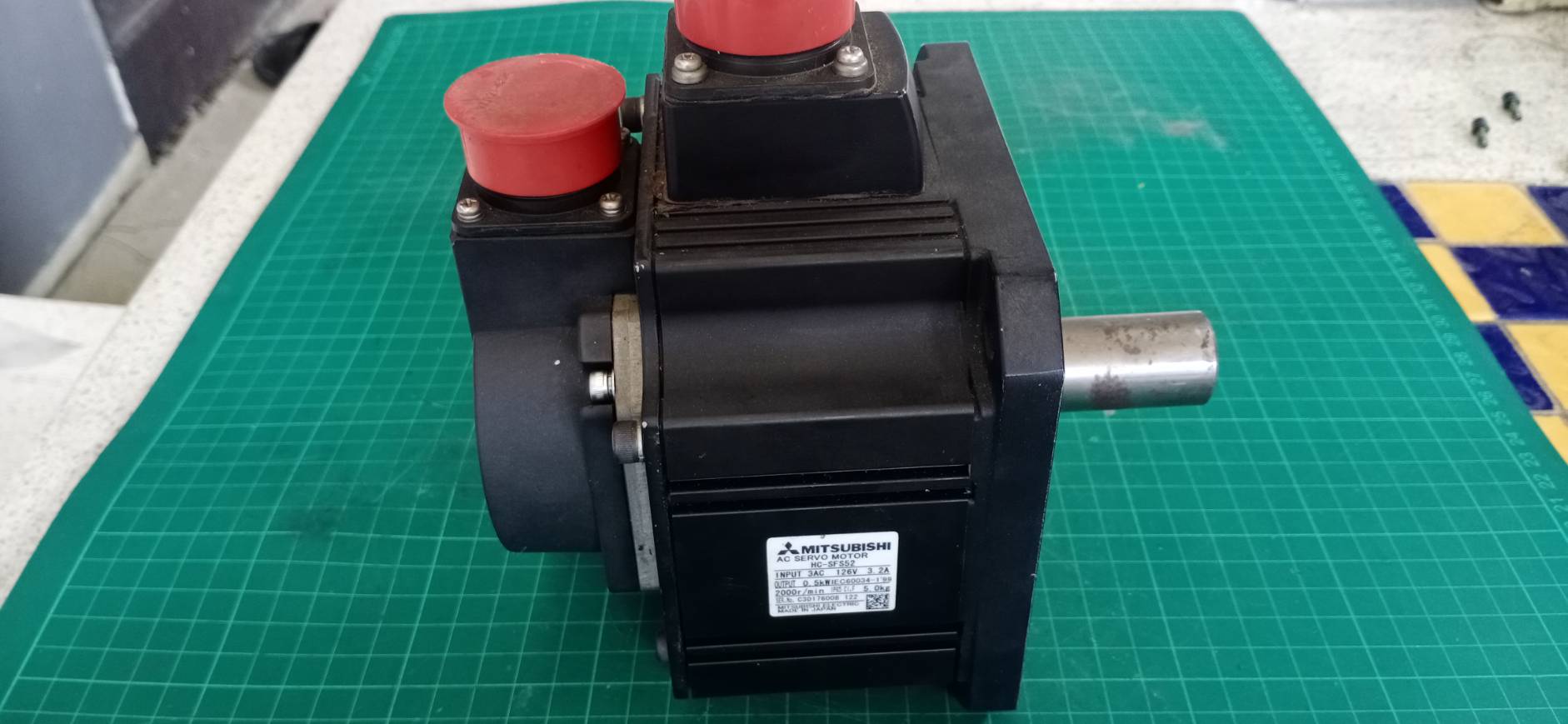 MISUBISHI HC-SFS52 SERVO MOTOR