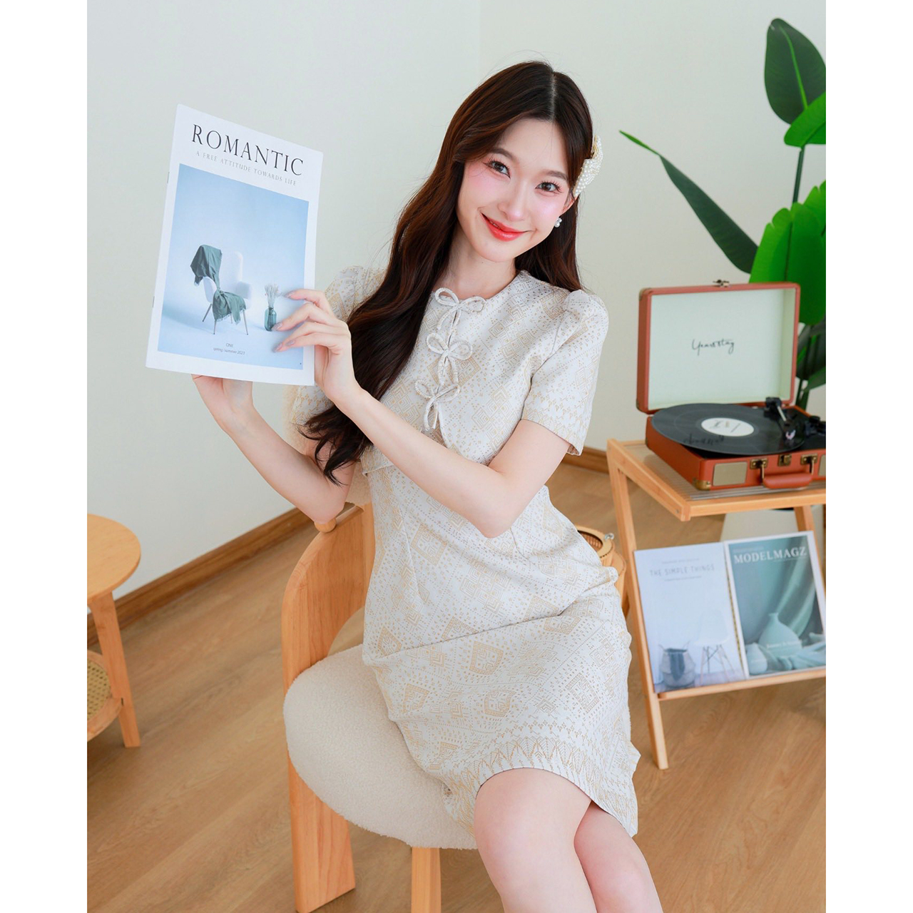 kudapy เดรสสั้นส ผ้าไทยทอลายเสื้อทรงกั๊กกระดุมโบว์