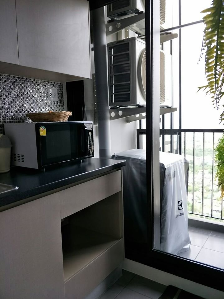 ให้เช่าคอนโด The Politan Rive (เดอะ โพลิแทน รีฟ) - ตกแต่งเฟอร์ครบห้องสวยน่าอยู่ชั้นสูงงงงมีเครื่องซักผ้า