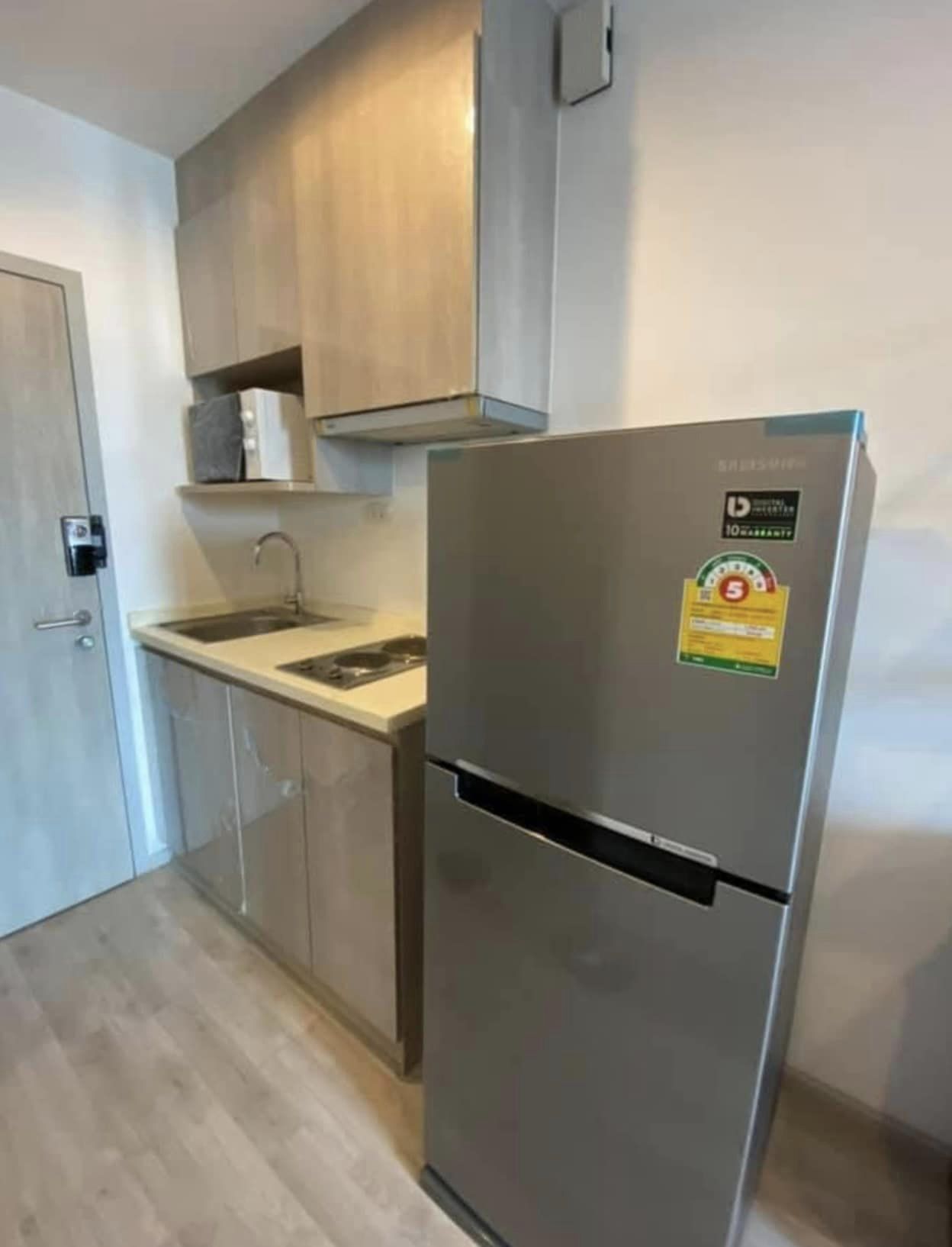 ให้เช่าห้องตกแต่งพร้อมเฟอร์และเครื่องใช้ไฟฟ้าสอบถามแอด Line ID : Smile-easy ที่ ไอดีโอ โมบิ จรัญ - อินเตอร์เชนจ์