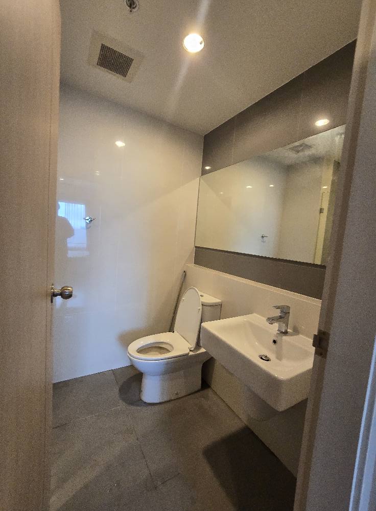 ให้เช่าคอนโด Amber By Eastern Star (แอมเบอร์ บาย อีสเทิร์น สตาร์) โซนพื้นที่ MRT แยกติวานนท์ ห้องแบบ 1ห้องนอน / 1ห้องน้ำ ขนาดห้อง 35 ตรม. ชั้น 8