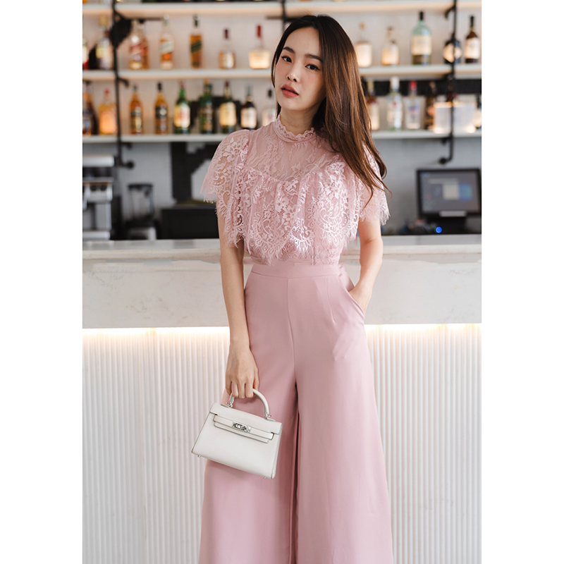 kudapy เซท 2ชิ้น เสื้อลูกไม้+กางเกงขายาว สีขาว/สีชมพู/สีฟ้า/สีทอง แต่งระบายอก