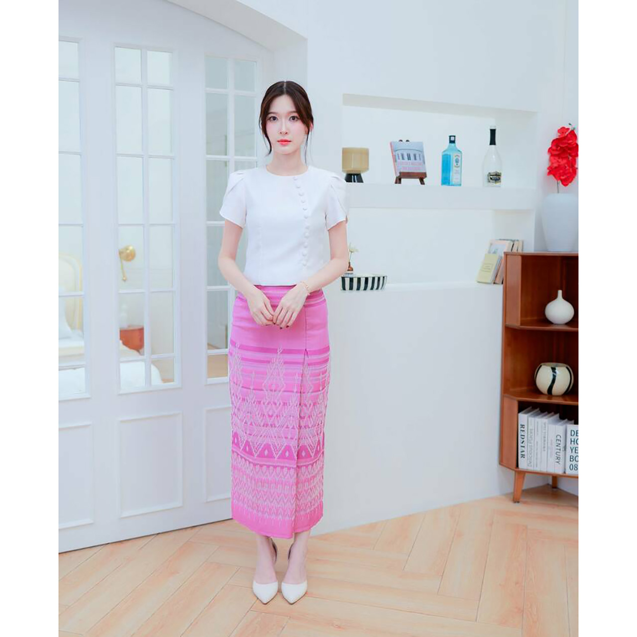 kudapy ชุดเซ็ทเสื้อผ้าไหมแต่งจีบตรวหัวไหล่ดูดี ผ้าถุงลายไทยสวยดูดีน่ารัก