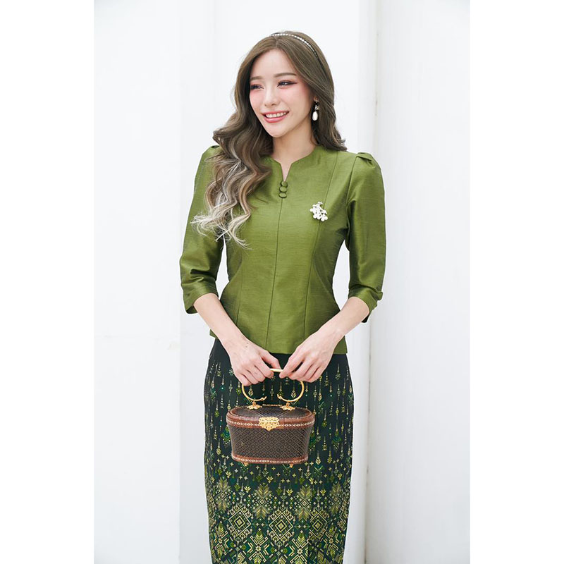 kudapy ชุดเซทชุดไทยประยุกต์สีเขียว/สีฟ้า งานไหม 3 เส้น 4 ตะกอ ใส่ออกงานสวยดูดี คุณนายมากๆ