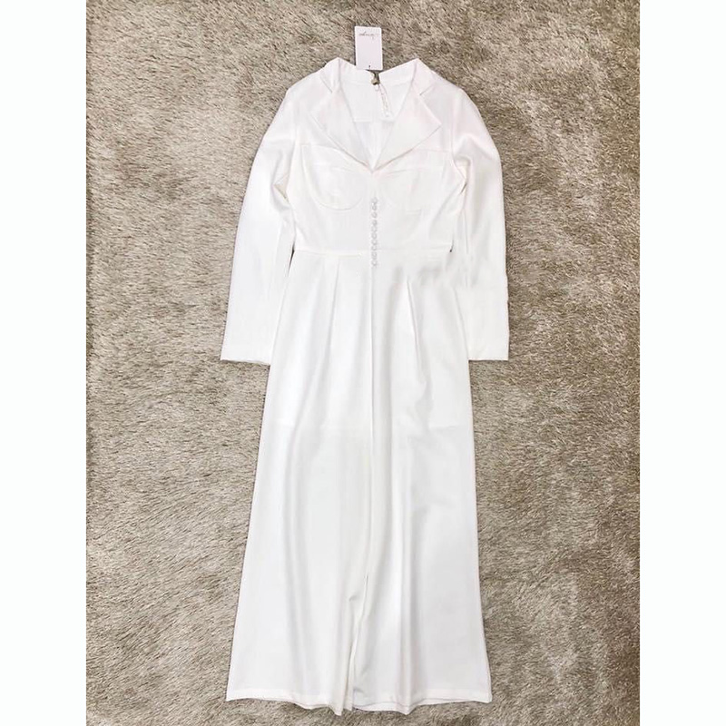 kudapy จั้มสูทขายาวสีขาว/สีแดง แต่งกระดุมช่วงอก ปกวี ซิปด้านหลัง