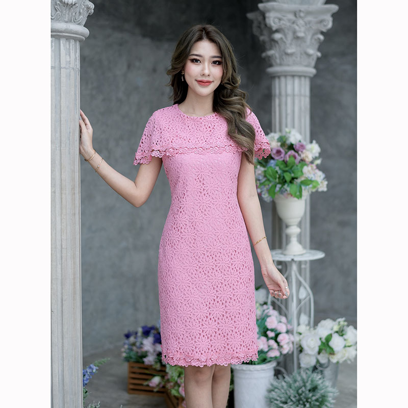 kudapy เดรสสั้นสีชมพู/สีฟ้า ลูกไม้เนื้อนิ่ม งานเดรสทรงเก๋ๆค่ะ เป็นงานคลุมไหล่ แต่งลูกไม้ช่วงชายกระโปรง และชายเสื้อ