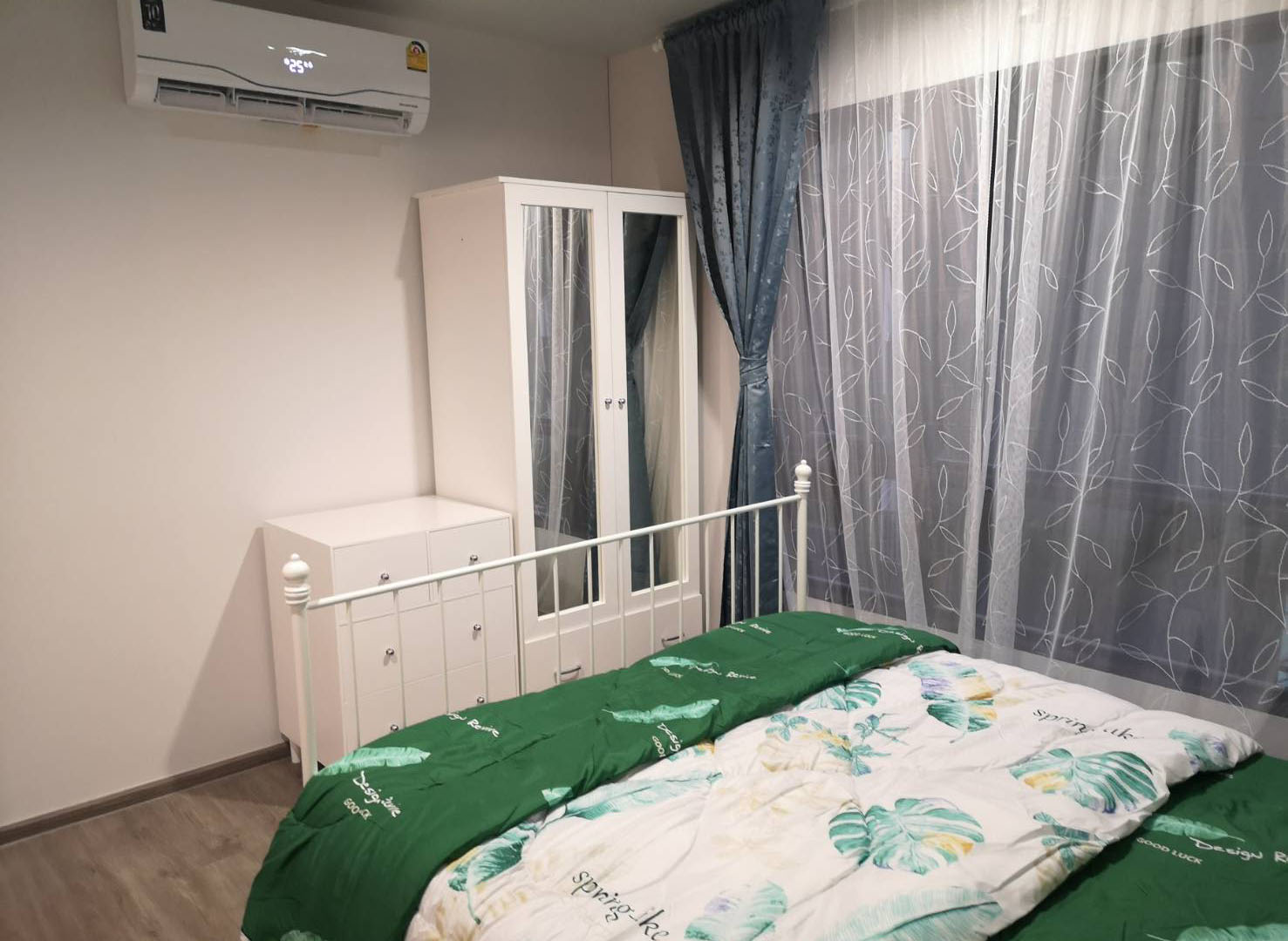 ให้เช่าห้องแบบ 1ห้องนอน 1ห้องน้ำ 1ครัวปิด โซนพื้นที่ BTS สะพานใหม่ คอนโด Reach Phahonyothin 52 (รีช พหลโยธิน 52) Low Rise ขนาดห้อง 30 ตรม.