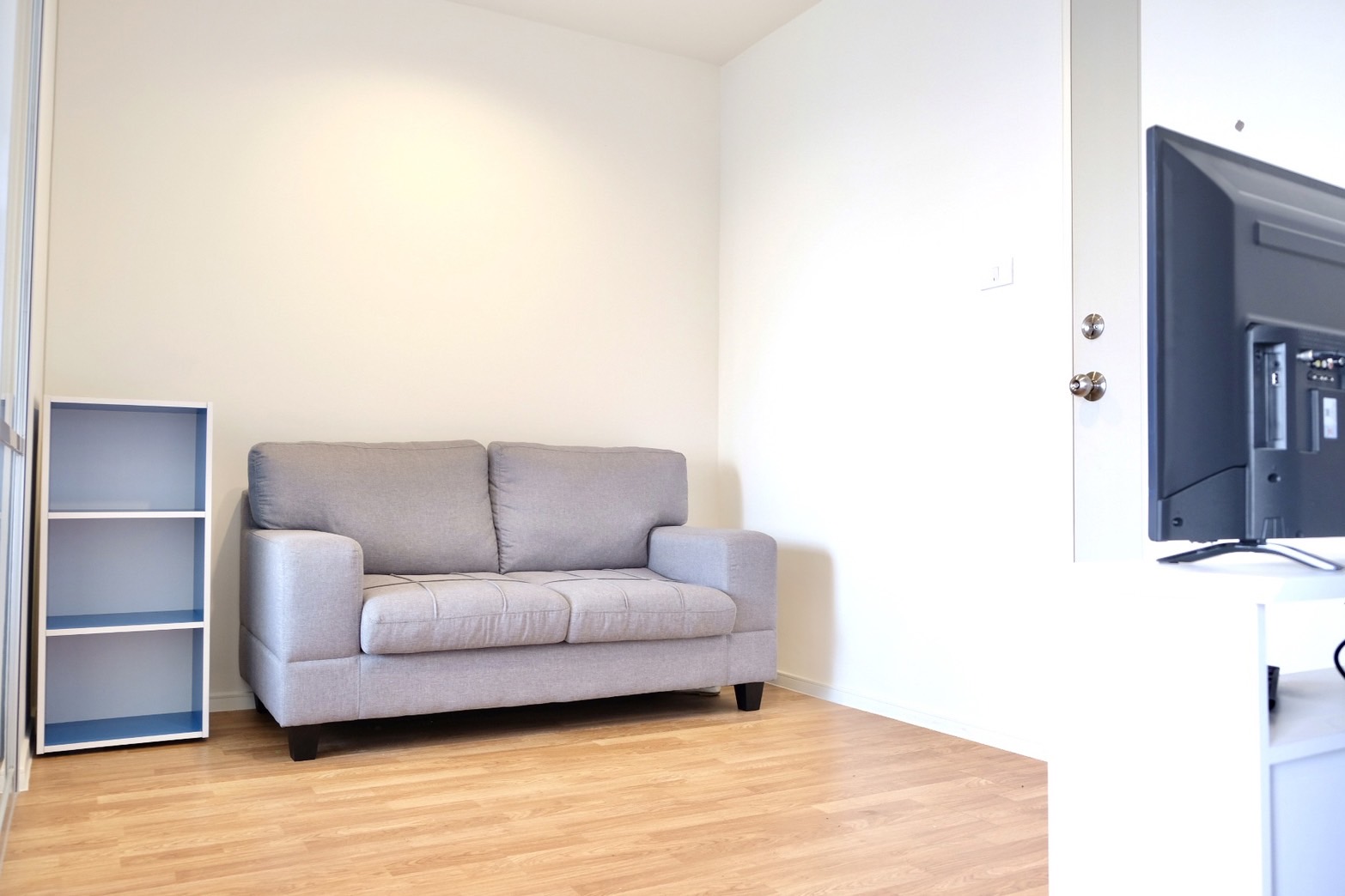 ให้เช่าคอนโด Lumpini Ville Nakhon In - Reverview (ลุมพินี วิลล์ นครอินทร์ - ริเวอร์วิว) - ใกล้กระทรวจสาธารณสุขและBig C แยกติวานนท์ - การเดินทาง: MRT แยกติวานนท์ : 1.3 กม.