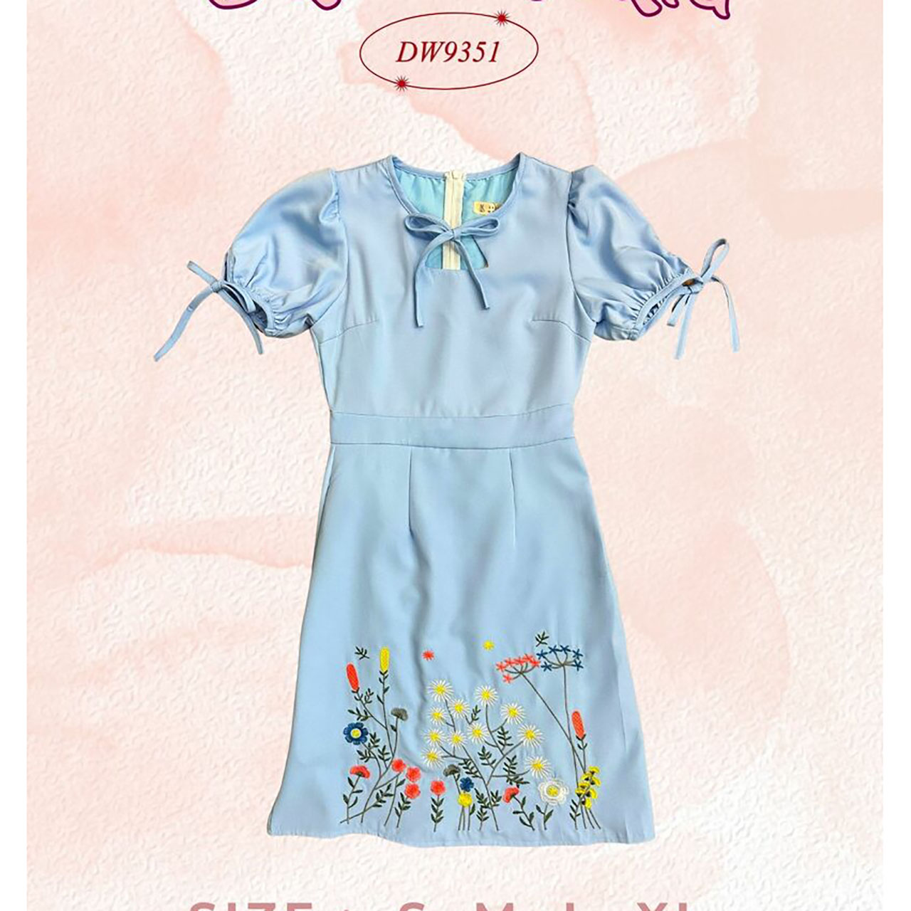 kudapy เดรสสั้นสีชมพุ/สีน้ำตาล/สีฟ้า คอผูกโบว์กระโปรงปักดอกไม้