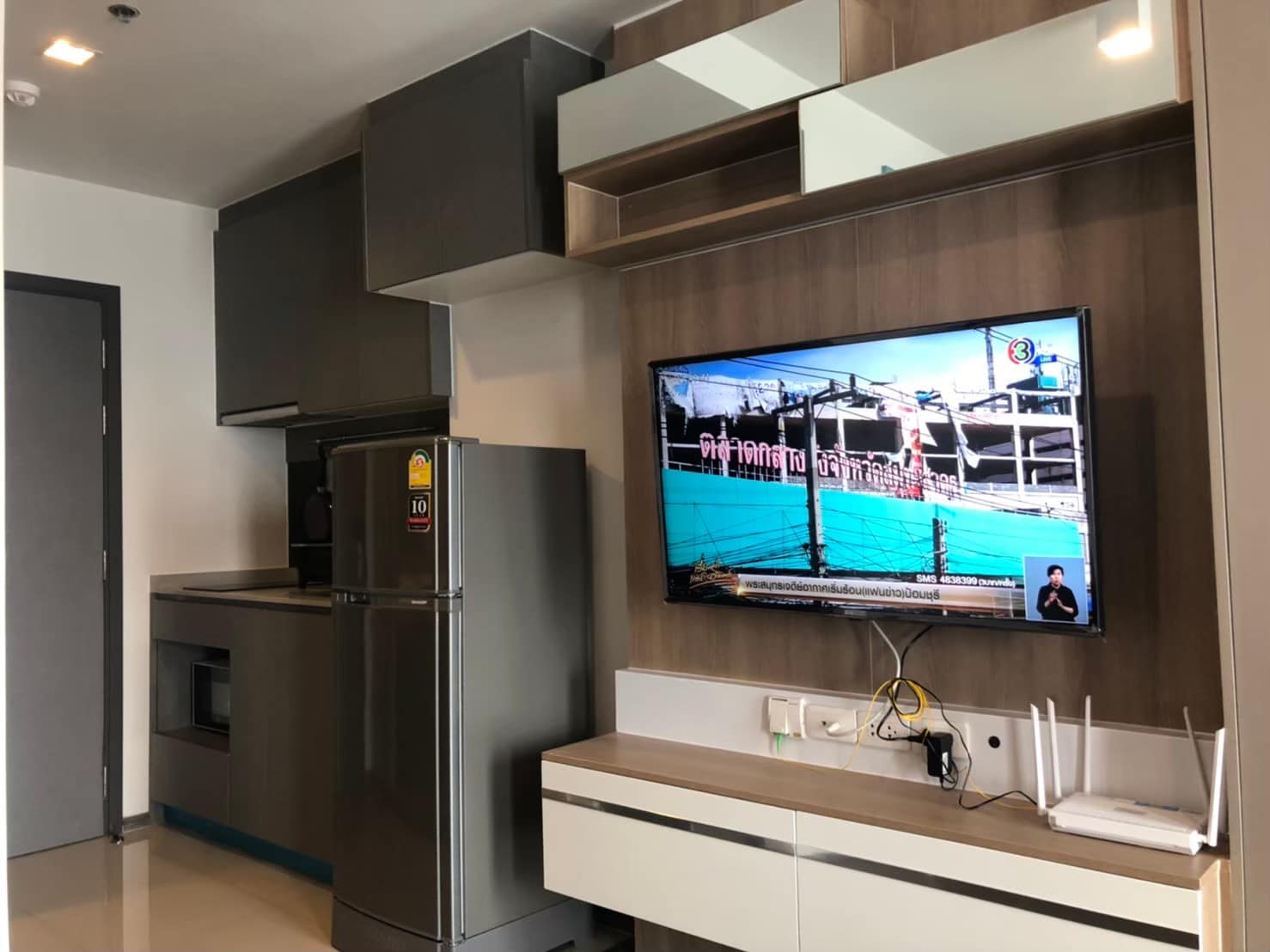 สนใจชมห้องติดต่อได้เลย Line ID: Smile-easy ปล่อยเช่าคอนโด IDEO Sukhumvit 93 (ไอดีโอ สุขุมวิท 93 ) - Studio 1ห้องน้ำ - ใกล้ BTS บางจาก - ขนาดห้อง 27 ตรม. ชั้น 17 ตึก B