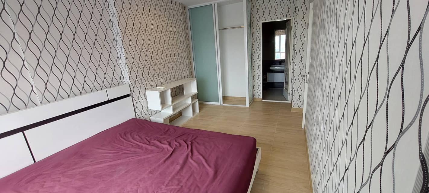 ให้เช่าห้องน่าอยู่ตกแต่งพร้อมมีเครื่องซักผ้า สอบถามแอด Line ID : Smile-easy ที่ แบงค์คอก ฮอไรซอน รัชดา-ท่าพระ