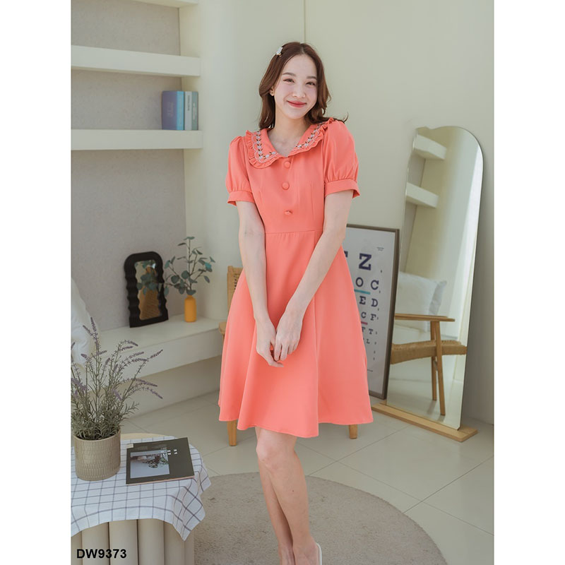 kudapy เดรสสั้นสีฟ้า/สีส้ม/สีกรม ปกคอปักทรงบาน