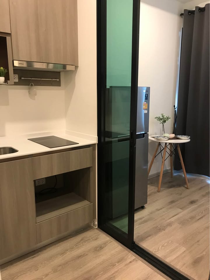 ให้เช่าห้องแบบ 1ห้องนอน 1ห้องอเนกประสงค์ 1ห้องน้ำ โซนพื้นที่ MRT หัวหมาก คอนโด KnightsBridge Collage Ramkhamhaeng (ไนท์บริดจ์คอลลาจ รามคำแหง) High Rise ขนาดห้อง 32 ตรม. ชั้น 20