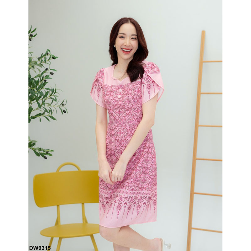 kudapy เดรสสั้นสีฟ้า/สีชมพู/สีม่วง ผ้าลายไทยแขนกลีบบัว