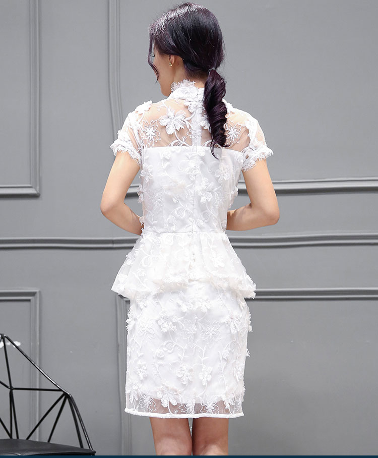 ชุดเดรสสั้นสีขาวผ้าลูกไม้ ปักลายสวยหรู ใส่ไปงานแต่ง ใส่เที่ยว ใส่ทำงานได้หมดค่ะ M