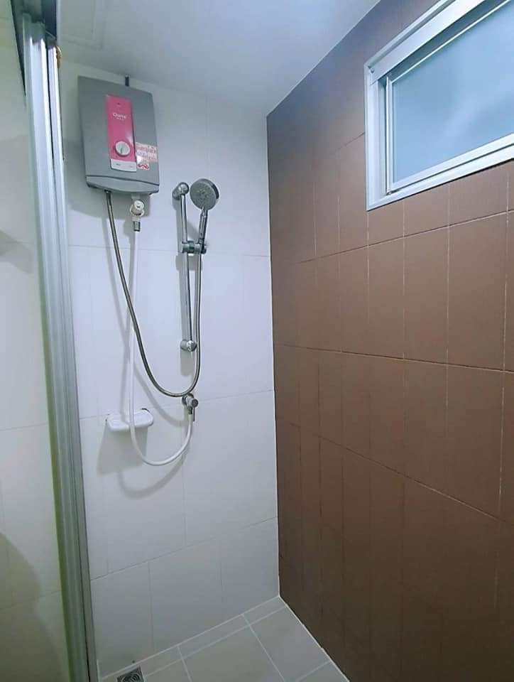 ให้เช่าคอนโด ยู ดีไลท์ @ ห้วยขวาง สเตชั่น (U Delight @ Huaykwang Station) - ห้องกั้นเป็นสัดส่วนมีเครื่องซักผ้า ที่นอน6ฟุต - การเดินทาง: ใกล้ MRT ห้วยขวาง