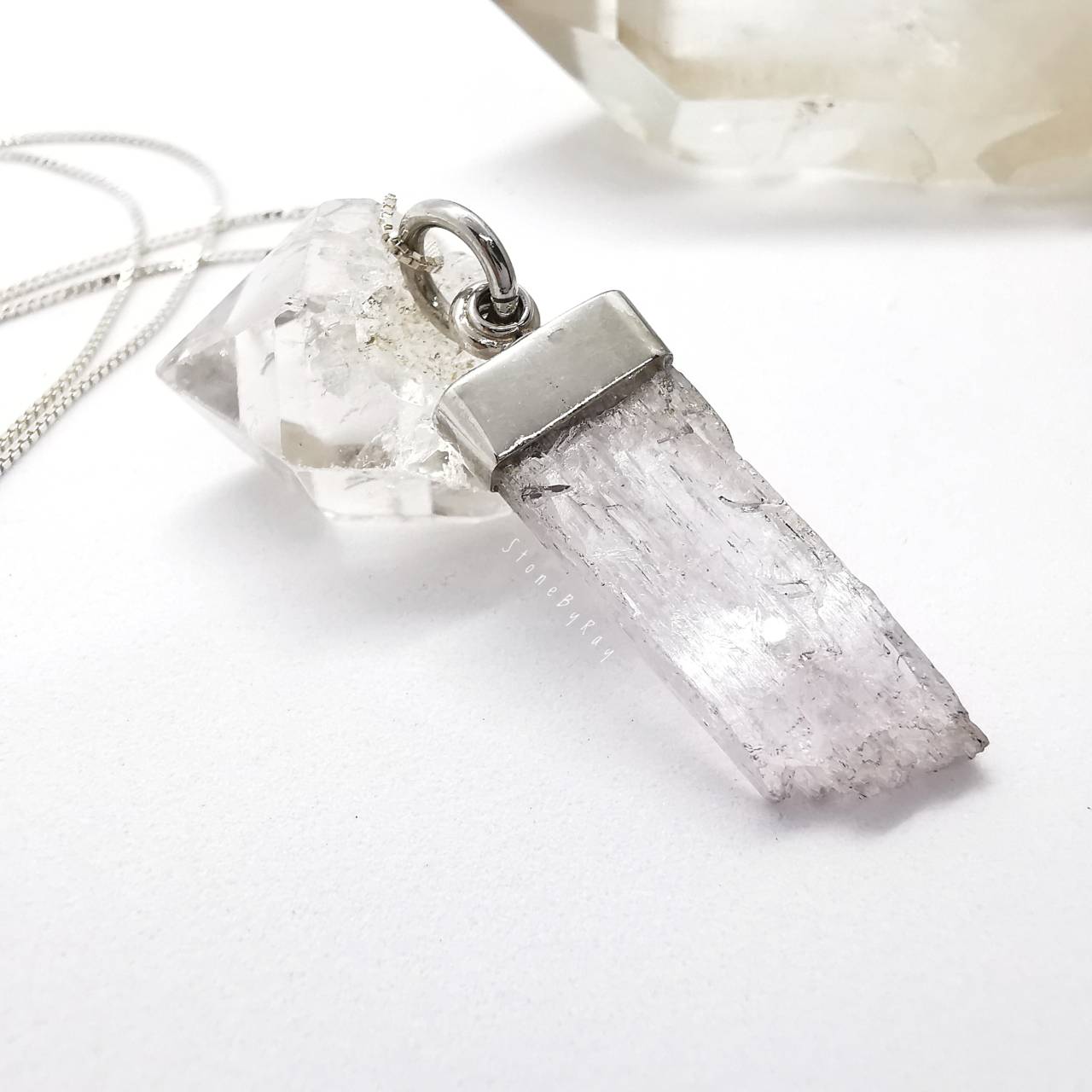 สร้อยคอเงินจี้หินคุนไซต์ Kunzite