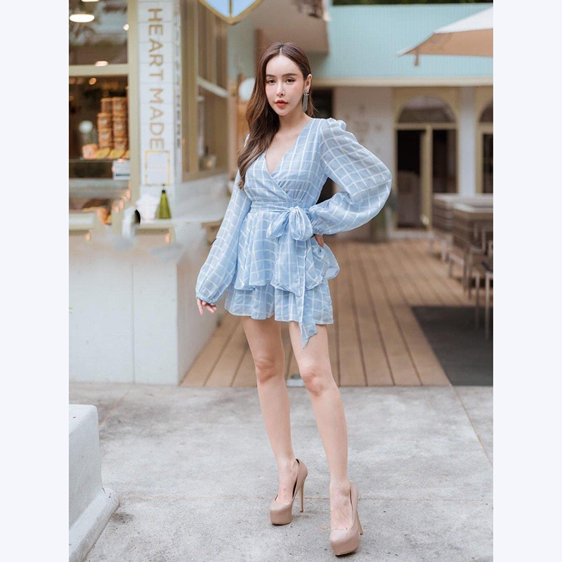 kudapy จั้มสูทสีชมพู,ฟ้า หวาน เนื้อผ้าลายตารางในตัว พริ้วๆ ใส่สบาย คอวีทบกัน