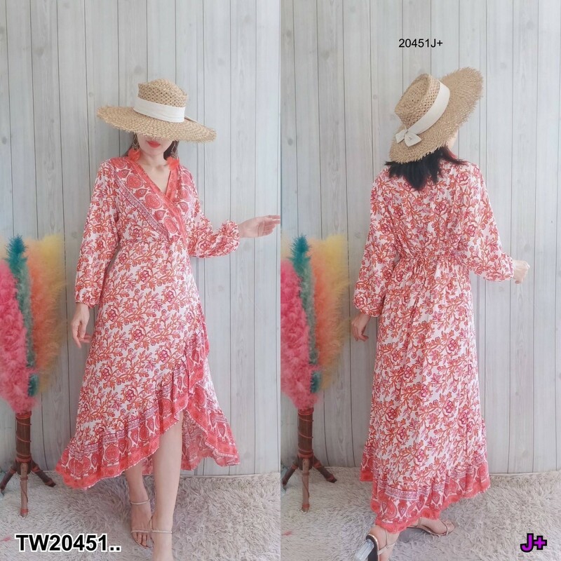 kudapy เดรสทรงอกไขว้กิโมโน แขนยาวปลายแขนสม็อค มีสายผูกเอวเข้ารูป กระโปรงทรงไขว้มีระบายต่อข้าง มีซับใน