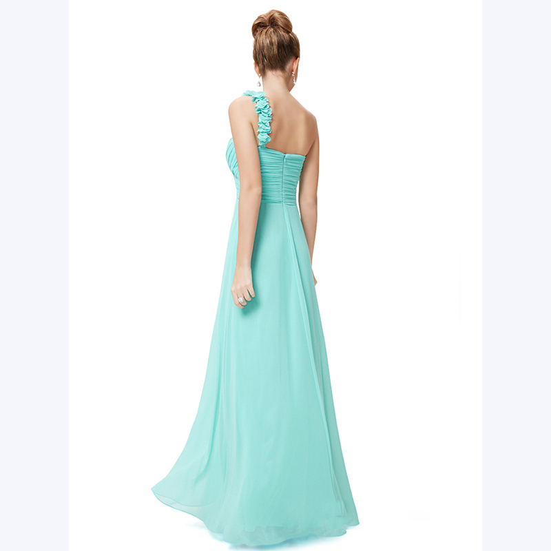 kudapy ชุดราตรียาว สีฟ้า เกาะอก ไหล่เดียว จับเดรปไขว่ช่วงหน้าอก แต่งดอกไม้ช่วงไหล่